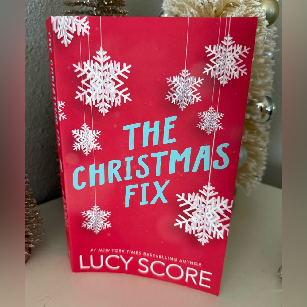 The Christmas Fix Book by Lucy Score